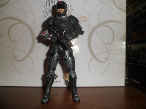 Mass Effect 3 - Shepard  Action Figure - обзор